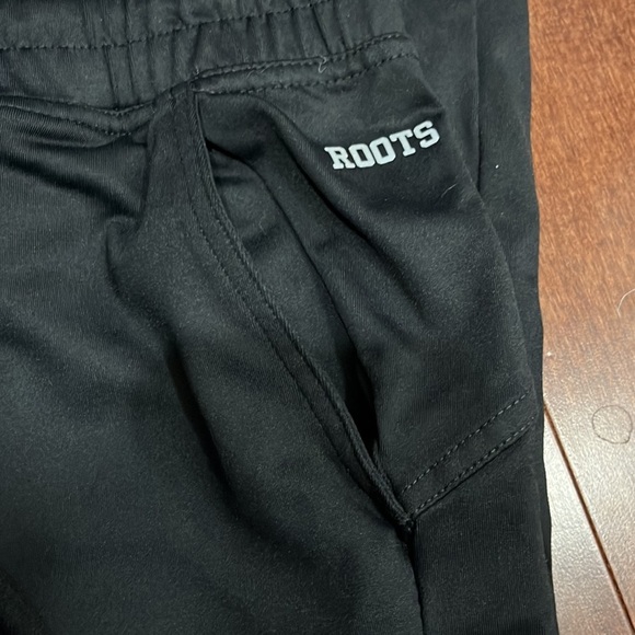 Roots size small joggers - Picture 2 of 6